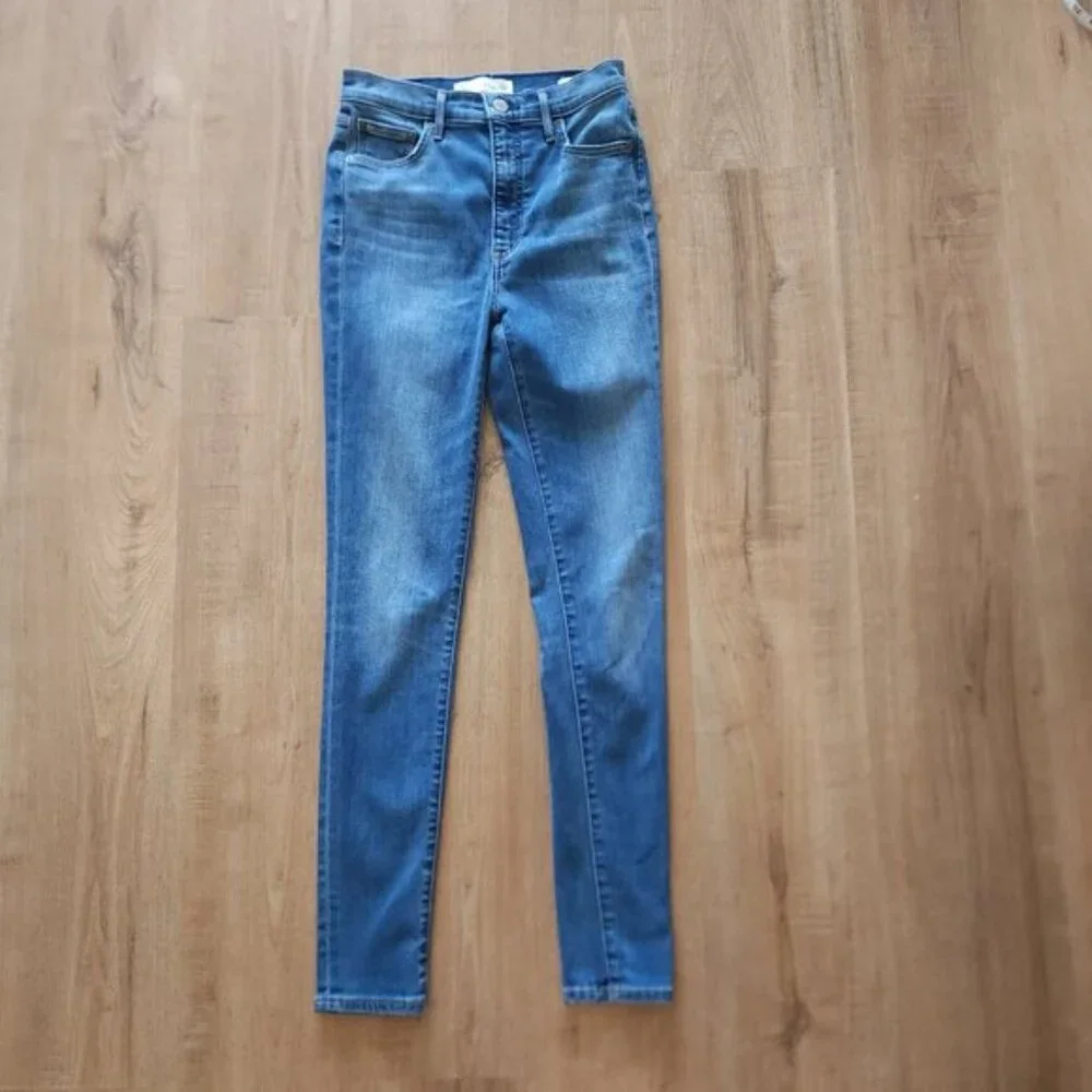 Aritzia Denim Forum Lola High Rise Skinny Jeans - Picture 1 of 6